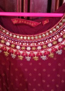 Avaasa Embroidered Top