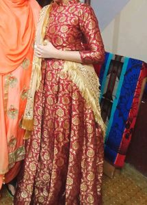 Elegant Embroidered Abaya