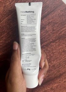 minimalist sunscreen