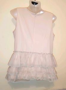 Size M Ruffled Sleeveless Top