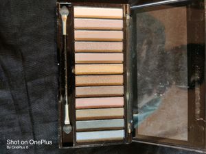 Makeup Revolution Eye Shadow Palette
