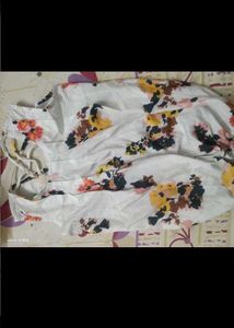 Floral Print Sleeveless Top