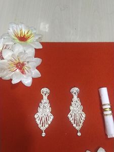 White Stone Wala Earring