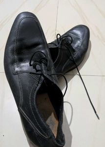 Clarks branded Black Formal Shoes
