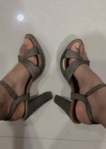 Metro - 5 Inch Heels 👠 ( Used Once)