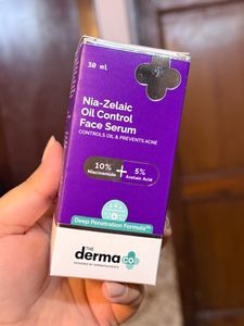 Derma Co Nia Zelaic
