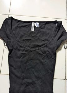 H&amp;M Crop Top