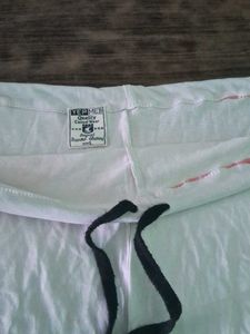 Tops Nicker