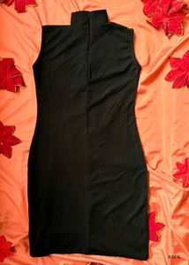 Black Sleeveless Dress