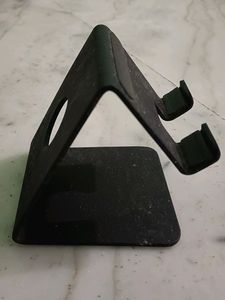 A Non Breakable mobile Stand.5005