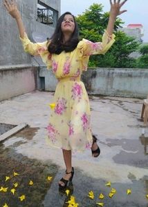 Yellow 🟡 dress