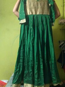 It&#39;s a Green Pleated Gown (Stiched) With Heavy (Bi