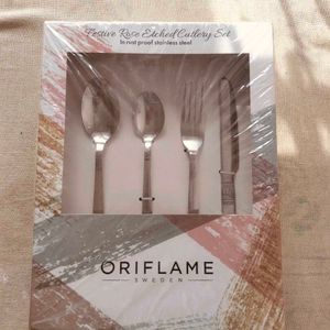 Oriflame Festive Rose Cutlery Set