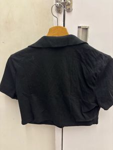 H&amp;M Divided Black Crop Top