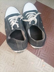 Black Casual Sneakers