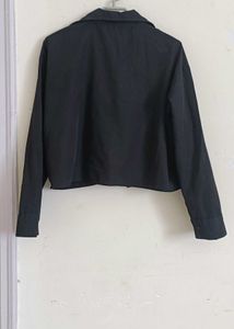 Zara Cropped Black Button-Down