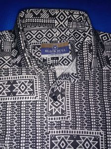 Patterned Men&#39;s Shirt