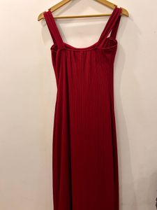 NEWME Red dress