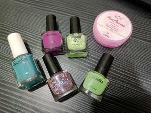 Combo Of 5 Nail Polish with wipes