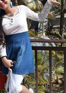 💙🤍 Chic Lace &amp; Denim Skater Dress – Size M – Tre