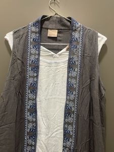Embroidered Sleeveless Cardigan