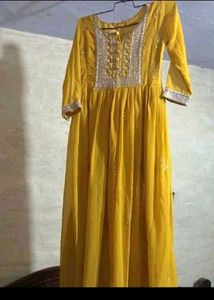 Elegant Yellow Embroidered Kurta