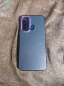 Realme 5 Pro + Free Display