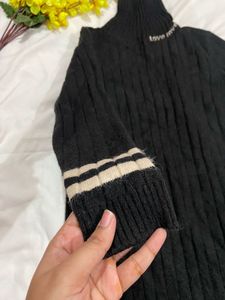 Stylish Black Knit Dress