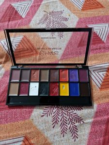 MARS infinity Makeup Pallette