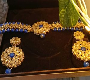 Blue Colour Chokar With Earrings