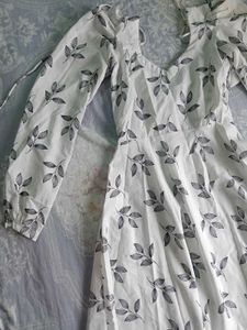 Leaf Print Maxi Dress🌼🤍🖤