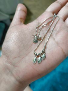 Giva arboreal leaf anklet