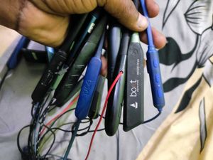 Mixed Lot of Neckband Headphones 10 Pics
