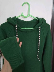 Green Hoodie - Casual &amp; Comfy size M