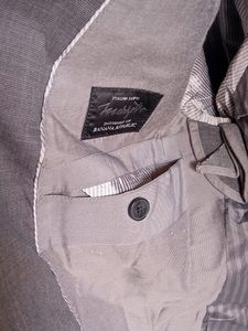 Mene. Blazer It&#39;s Good Condition Used Once Only. There Is No Stains No Any Defect