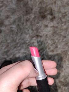 A Branded Lipstick Of 7 Heavens Likely Neww