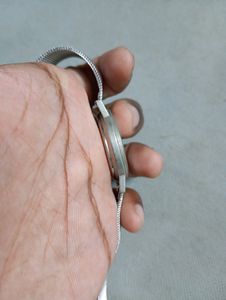 Lobor Watch