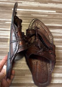 Leather Kolhapuri Chappals