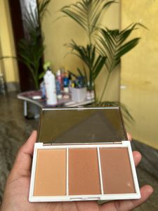 Kay Beauty Contour &amp; Highlight Pro Palette