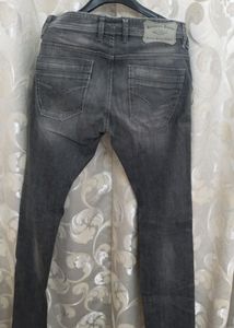 Men&#39;s Premium quality Jeans...Size..32 L 34