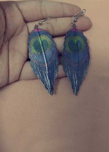 Peacock Print Hanging Earing On Metal