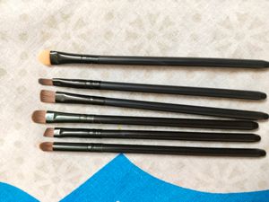 Set Of 12 Makeup Brushes 😍