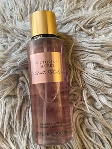 Victoria’s Secret Velvet Petals Body Mist