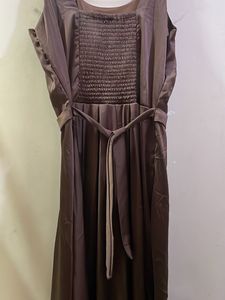 Elegant Brown Dress with Bow Detail