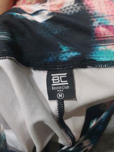 Multicolour Strechable Gym Tights