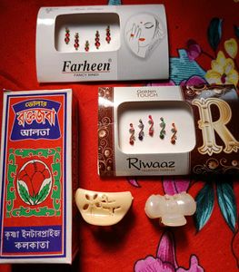 Women's Bindi, Hair Clips And Alta