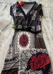 Patterned V-Neck Dress