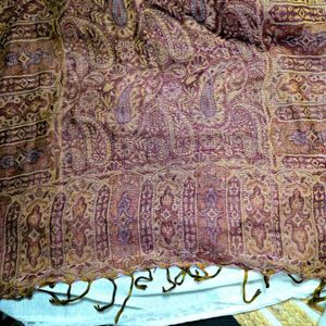 Elegant Paisley Pattern Stole