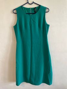 Green Sleeveless Dress