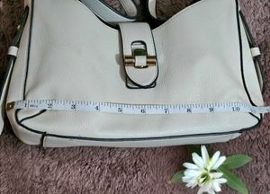 Twist Lock Shoulder Bag